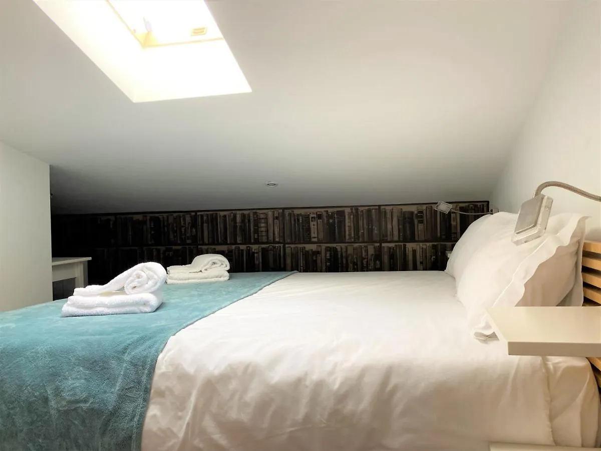 Condessa 2Bdr Duplex By Lovelystay Lisbon